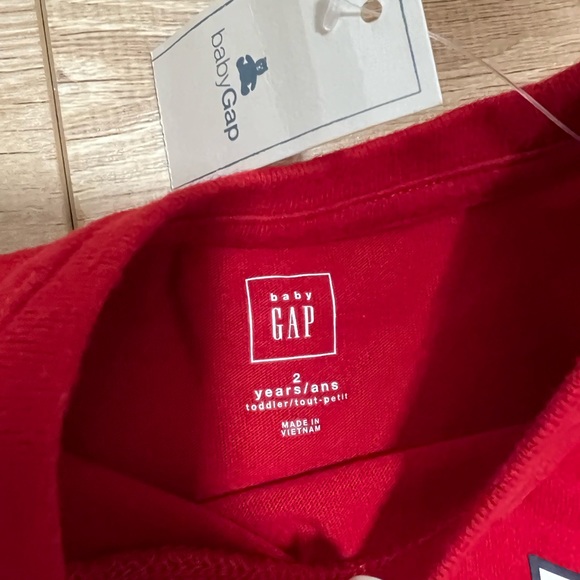 NWT - Gap kids - T-shirts. 2set size 2T - Picture 4 of 5